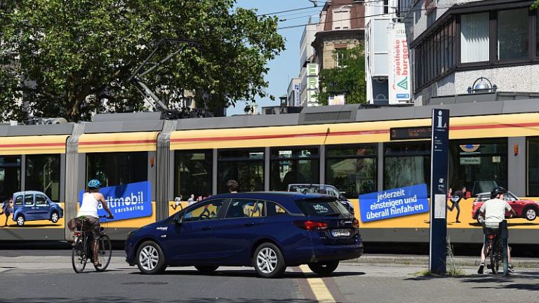 Stadtmobil Karlsruhe - die Carsharinglösung aus der Fächerstadt.