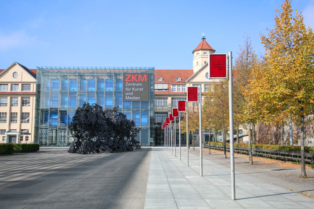 Die HfG teilt sich die R&auml;umlichkeiten des ZKM.