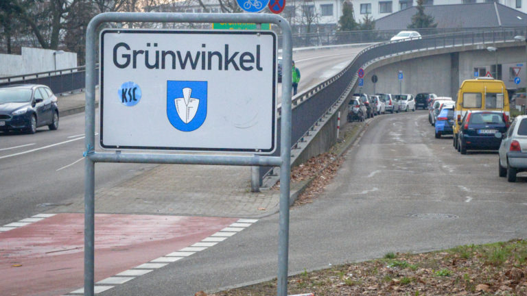 Ortsschild in Grünwinkel.