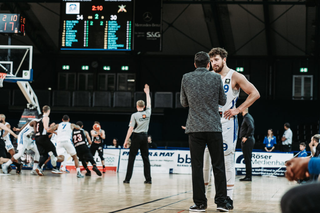 PSK Lions vs. Artland Dragons