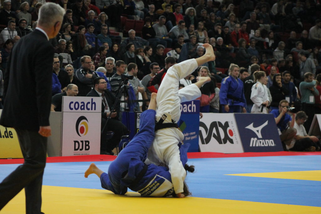 Damen-Judo in Aktion.