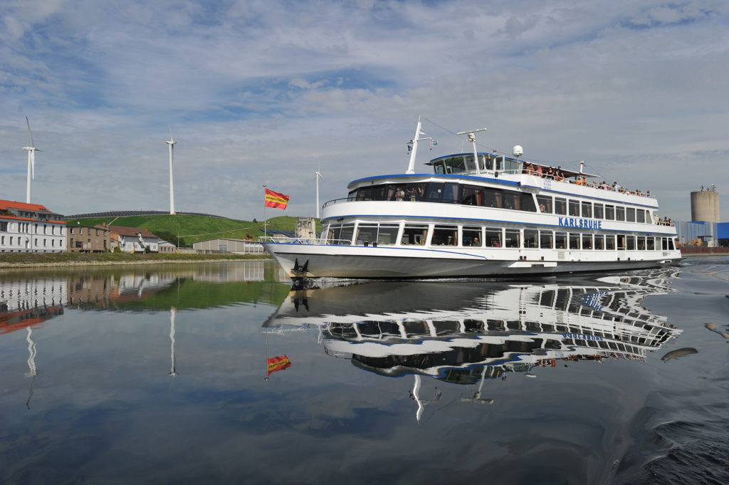 Die MS Karlsruhe am Müllberg.