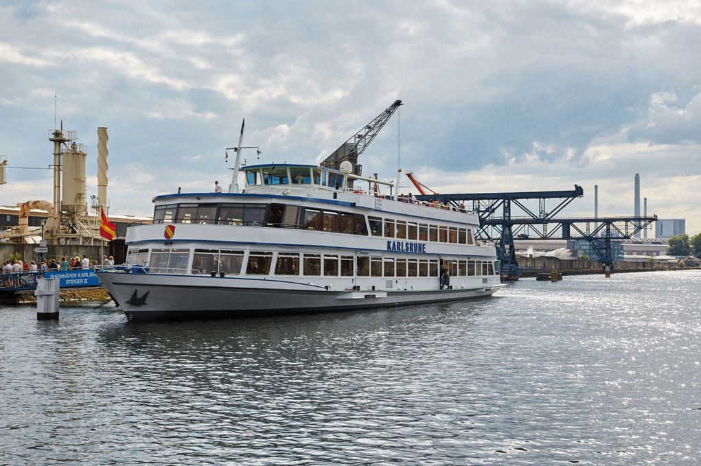 Die MS Karlsruhe.