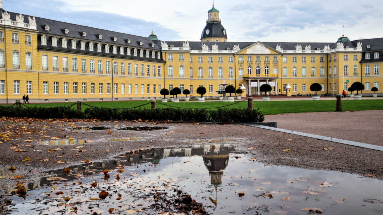 Herbst Regen Schloss Impressionen Blätter Laub
