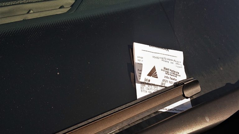 Strafzettel Karlsruhe Auto