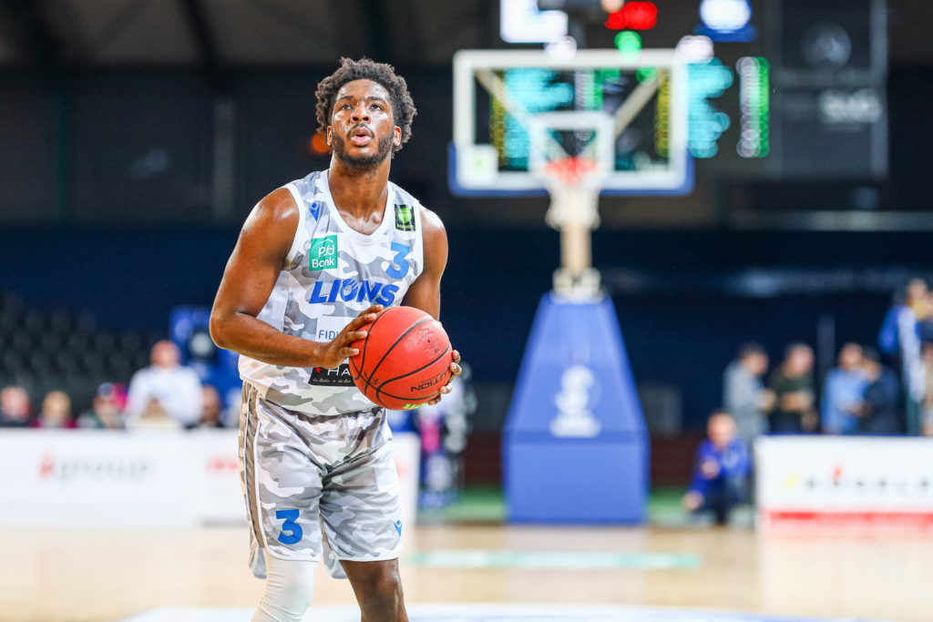 Freiwurf f&uuml;r Quinton Marcus Stroman (PSK Lions 3)