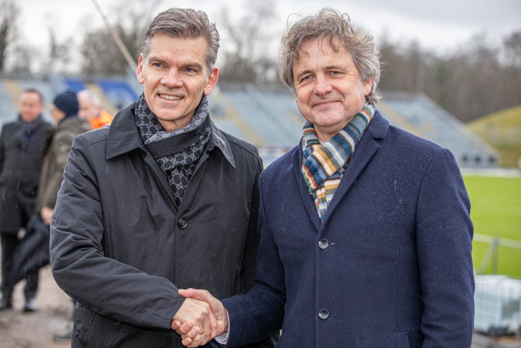 Ingo Wellenreuther (KSC Pr&auml;sident) und Dr. Frank Mentrup (Oberb&uuml;rgermeister Karlsruhe)