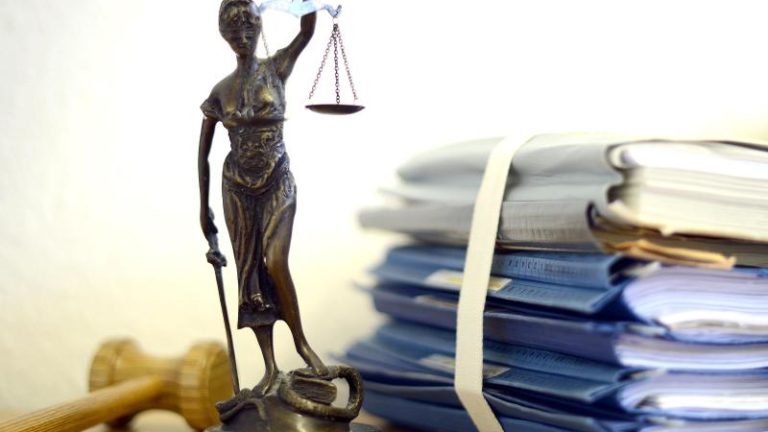 Gericht Justiz Urteil