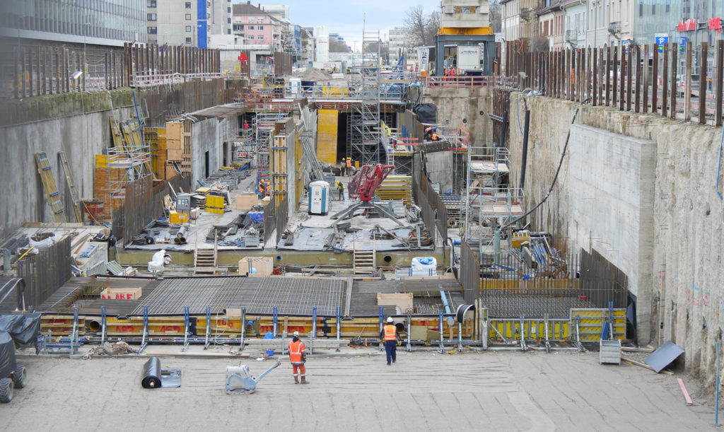 Kombil&ouml;sung Auto Tunnel Ettlinger Tor