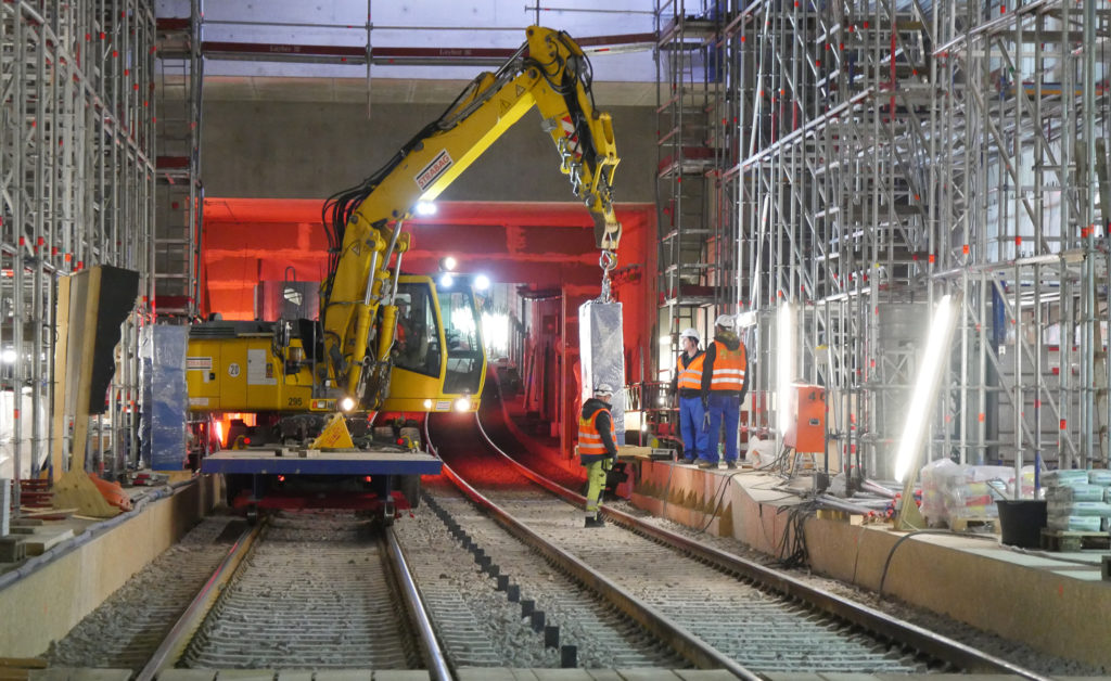 Kombil&ouml;sung Stra&szlig;enbahn Tunnel