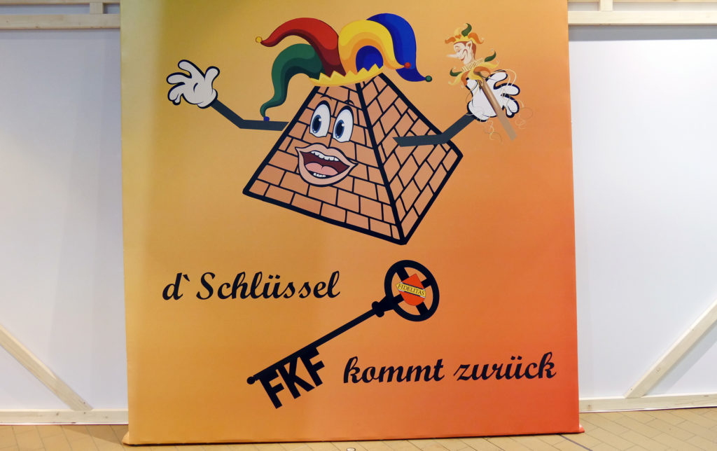 Fastnachtsumzug Karlsruhe Wagenbau Aufbau Gartenhalle