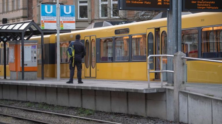 Bahn Bahnhof Zug