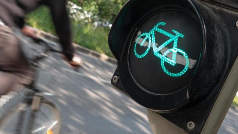 Fahrrad Radfahrer Fahrradfahrer Ampel